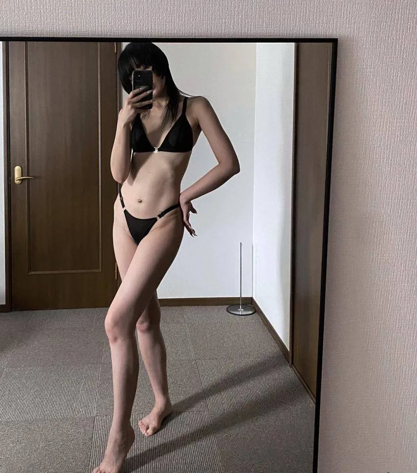 Cleo.93